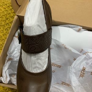 Earth Noble soft bark dress shoes